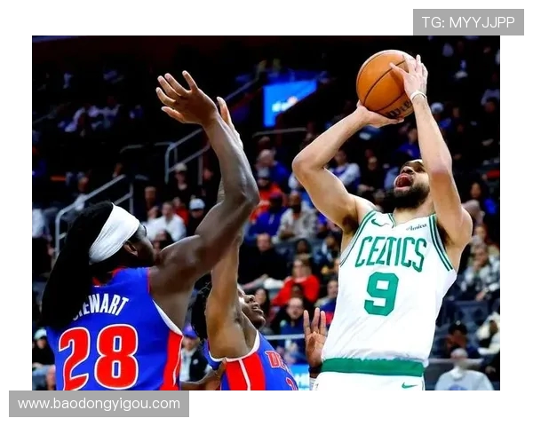 落选秀扬布拉德11投6中空砍全场最高25分外加5篮板3助攻是否仍能获得机会